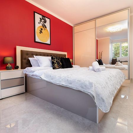 Modern & Elegant City Center Apartments พลอฟดิฟ ภายนอก รูปภาพ