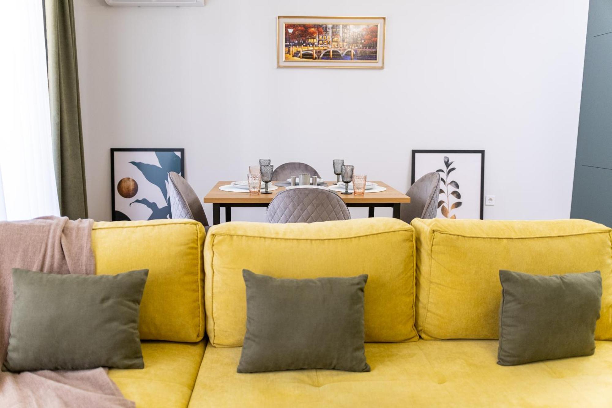 Modern & Elegant City Center Apartments พลอฟดิฟ ภายนอก รูปภาพ