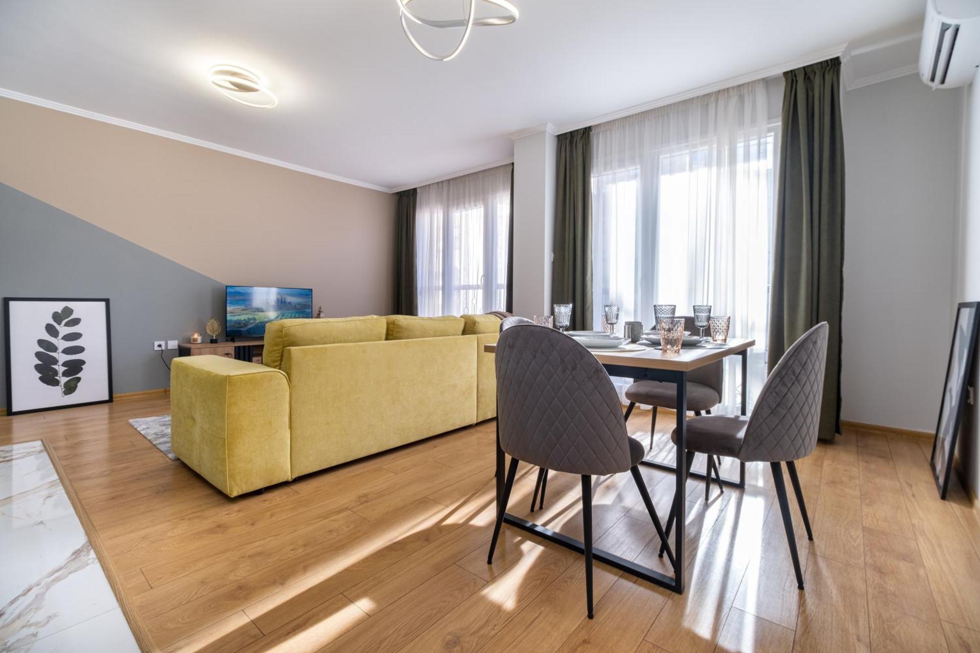 Modern & Elegant City Center Apartments พลอฟดิฟ ภายนอก รูปภาพ