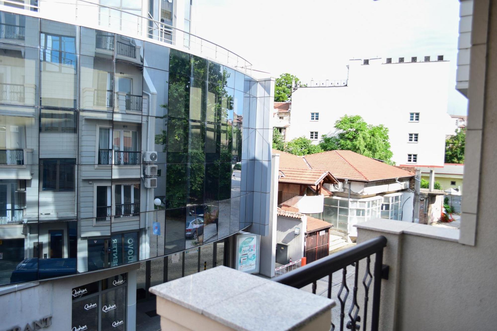 Modern & Elegant City Center Apartments พลอฟดิฟ ภายนอก รูปภาพ