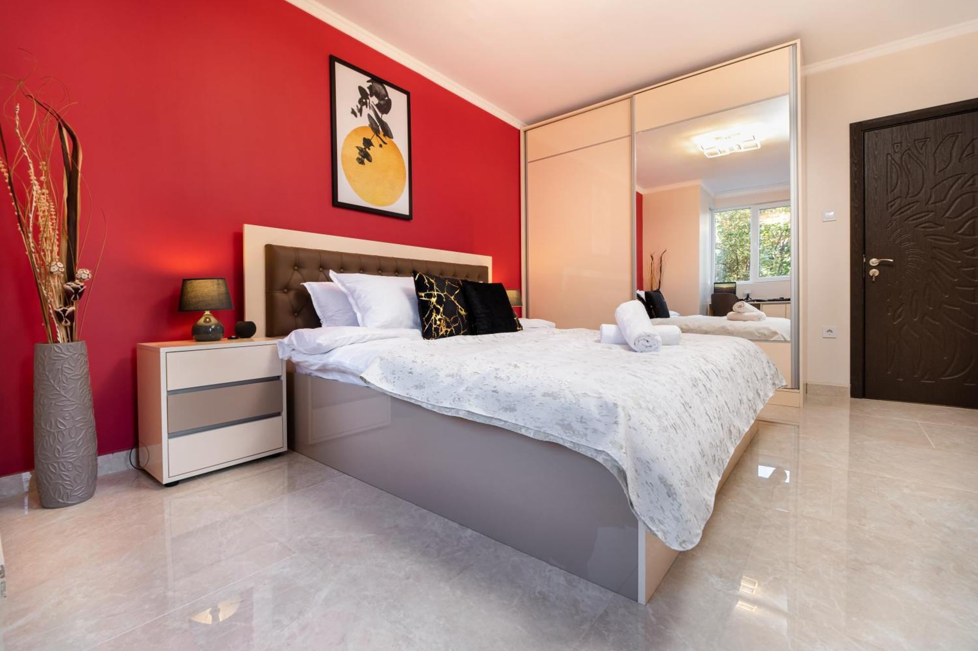 Modern & Elegant City Center Apartments พลอฟดิฟ ภายนอก รูปภาพ