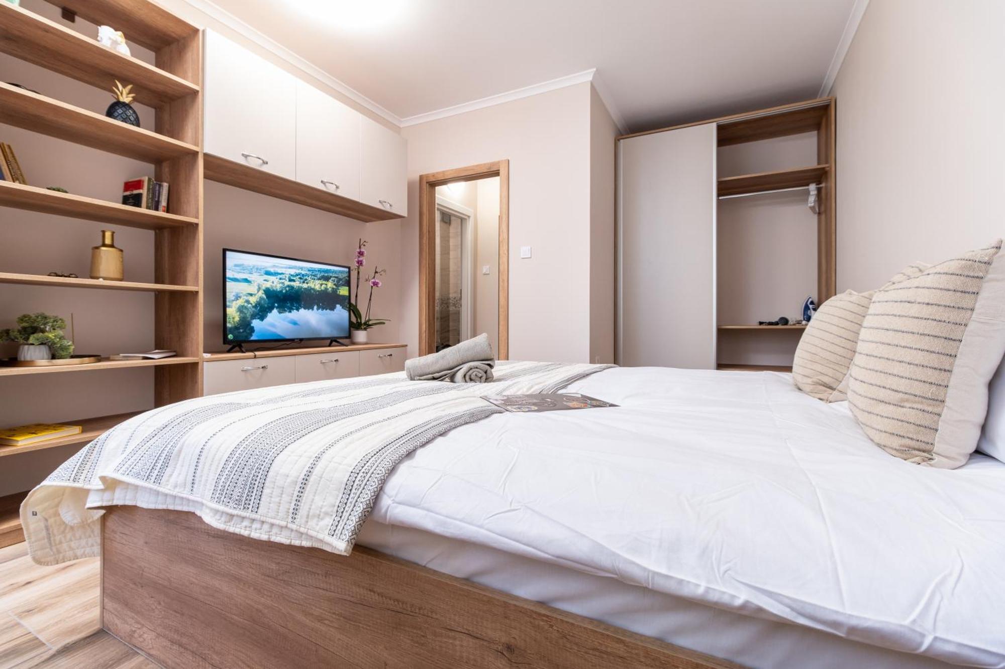 Modern & Elegant City Center Apartments พลอฟดิฟ ภายนอก รูปภาพ