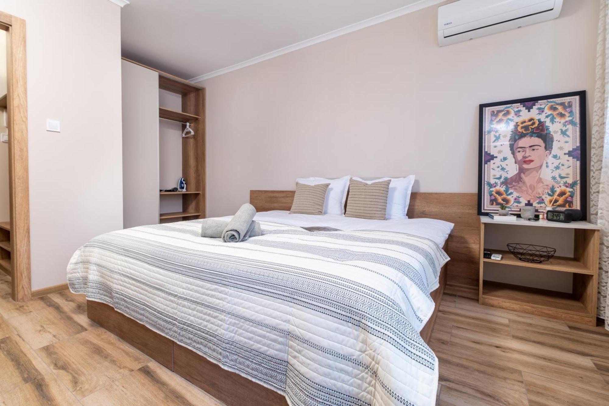 Modern & Elegant City Center Apartments พลอฟดิฟ ภายนอก รูปภาพ